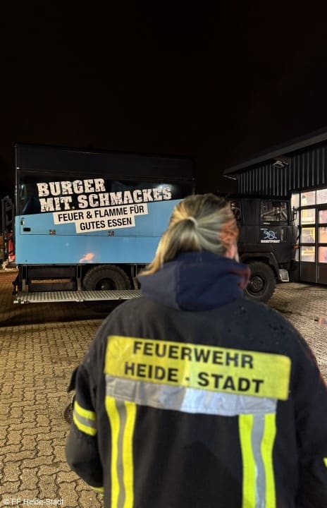 Gemütliches Schlemmen bei Feuerschalen und warmen Getränken, Foto 2