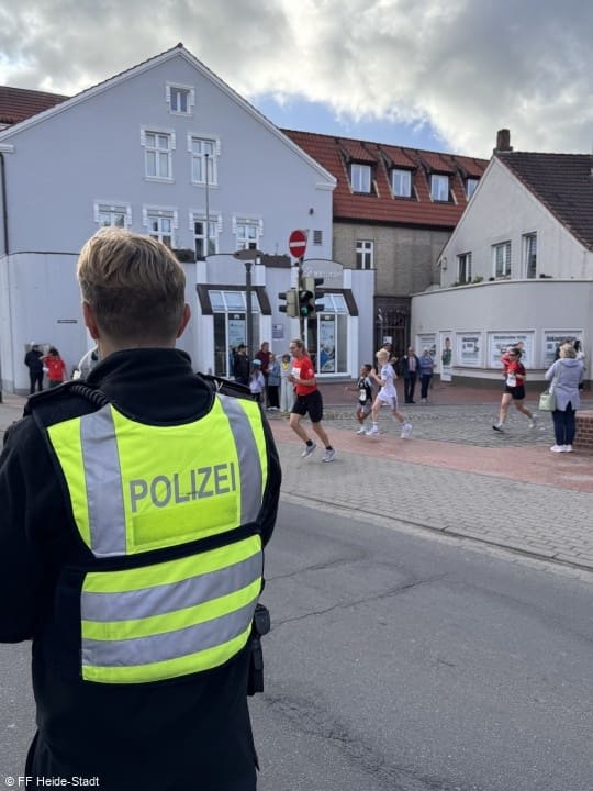 Amtshilfe, Amtshilfe, Heider Abendstadtlauf, Foto 5